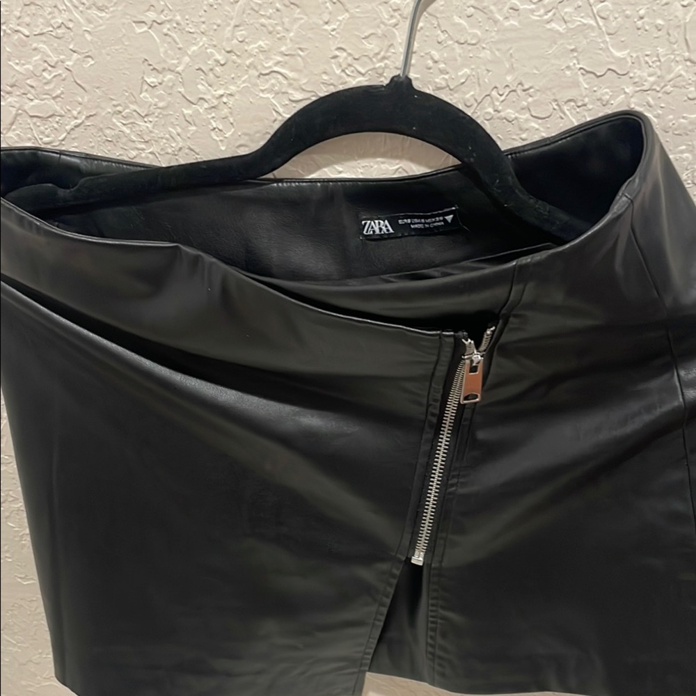 Zara Black Leather Jacket Timeless Style